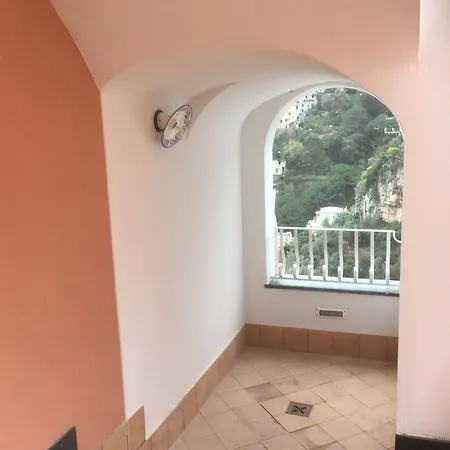 Il Moro Di بوسيتانو